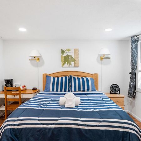 South Arm Retreats Motel East Jordan Buitenkant foto