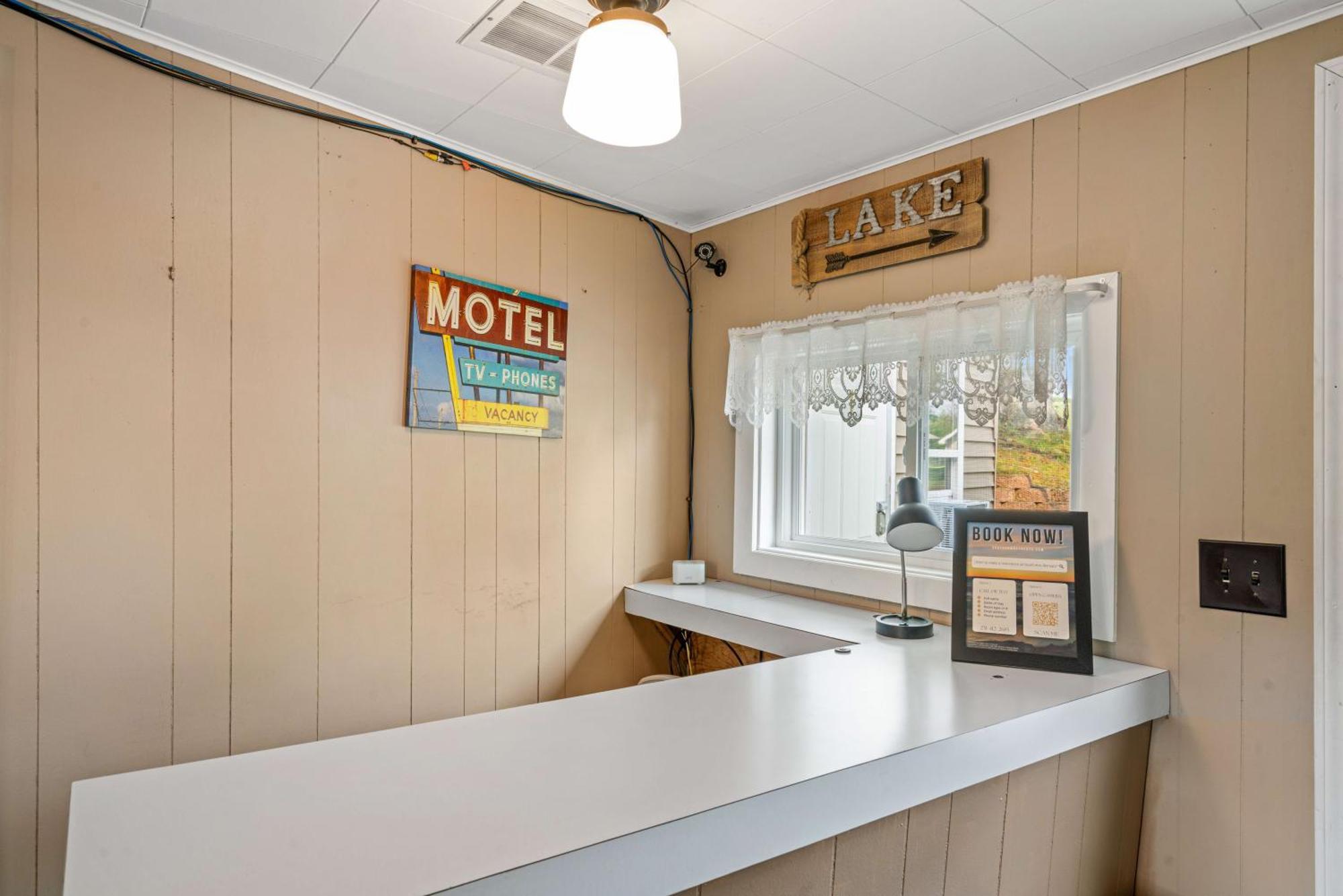 South Arm Retreats Motel East Jordan Buitenkant foto