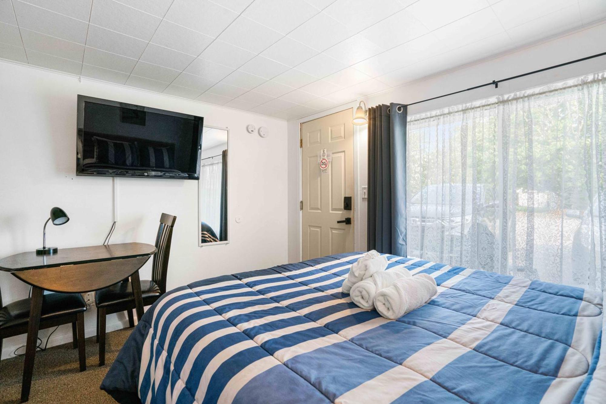 South Arm Retreats Motel East Jordan Buitenkant foto