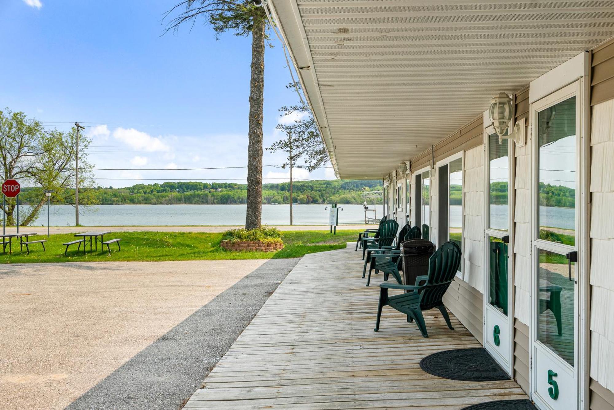 South Arm Retreats Motel East Jordan Buitenkant foto