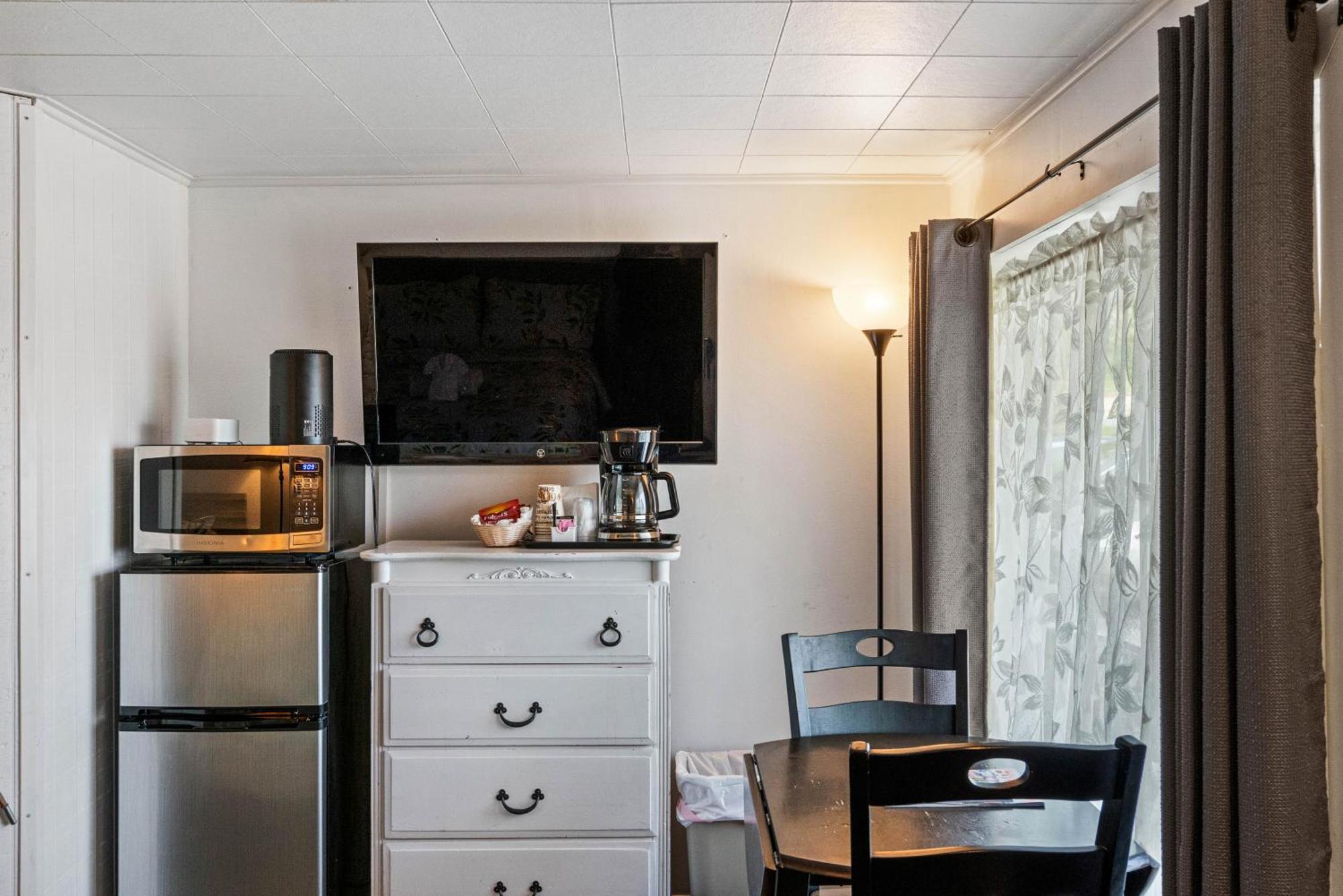 South Arm Retreats Motel East Jordan Buitenkant foto