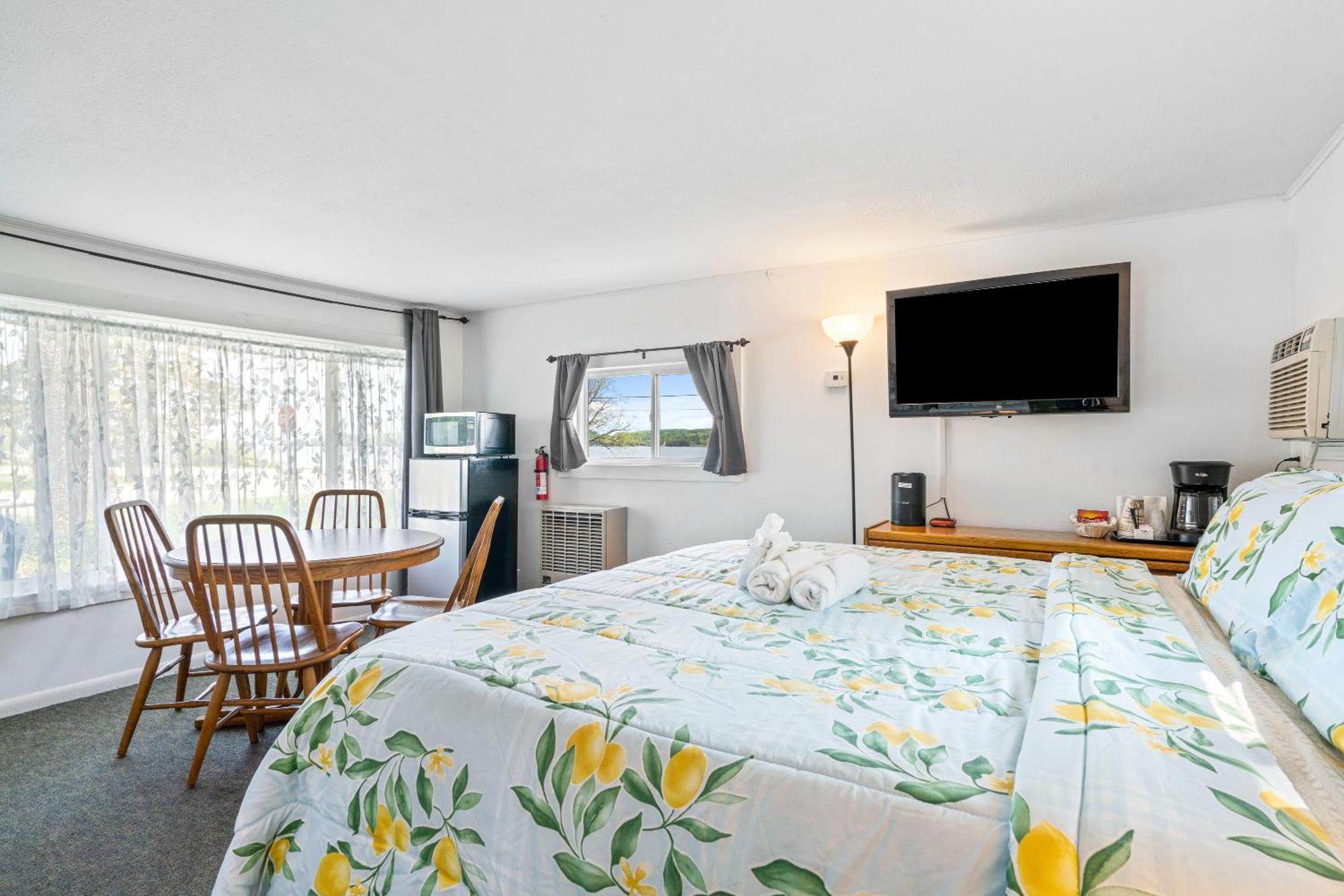 South Arm Retreats Motel East Jordan Buitenkant foto