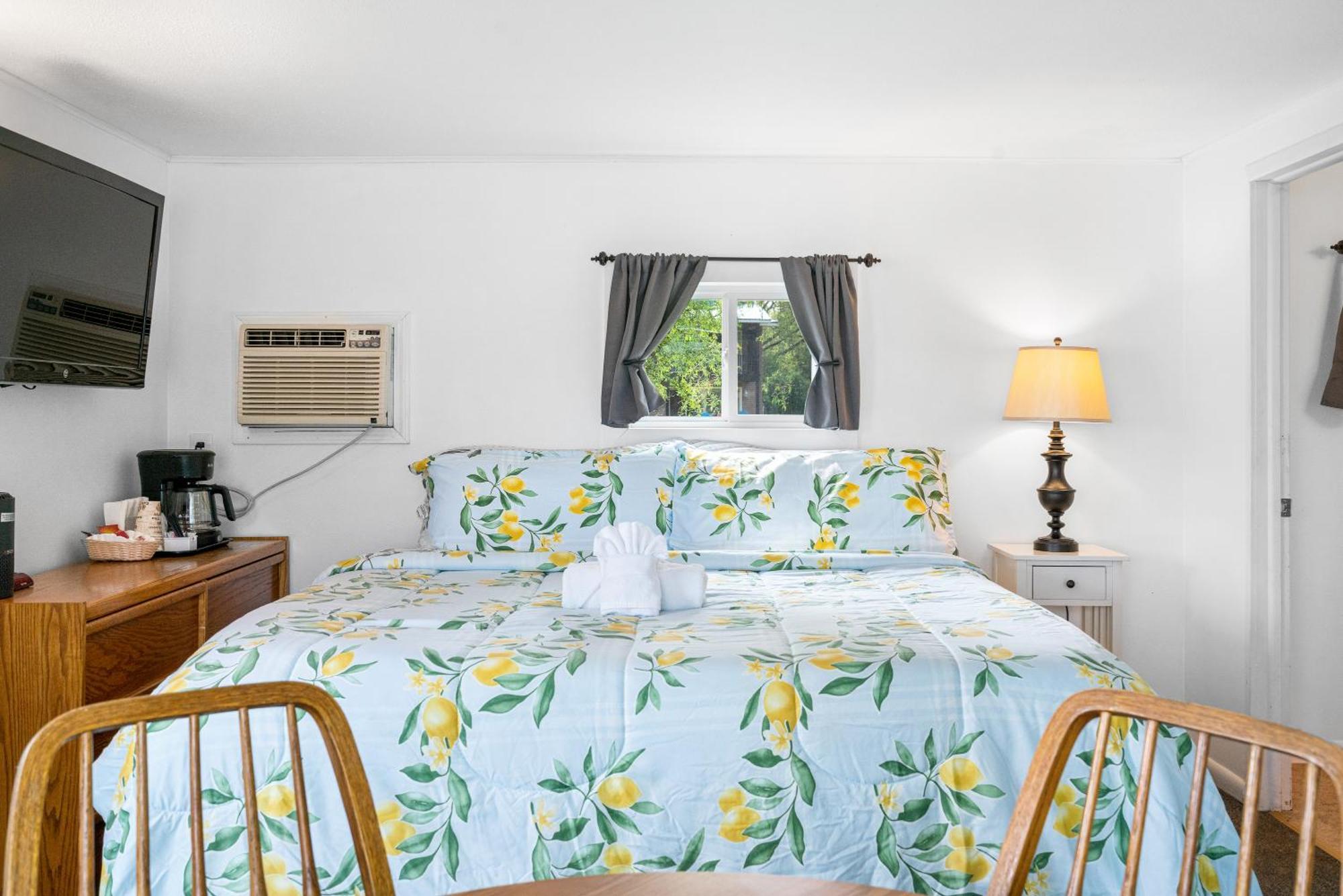 South Arm Retreats Motel East Jordan Buitenkant foto