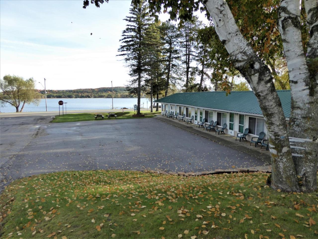 South Arm Retreats Motel East Jordan Buitenkant foto